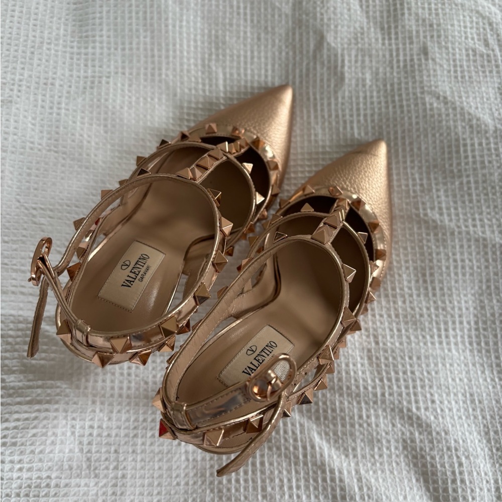 SOLD - DESIGNER Valentino Gold Studded Heels with Strappy Design - Picture 4 of 8